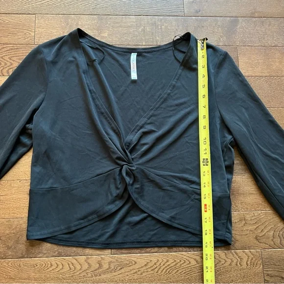 Fabletics Shirt - Picture 13 of 14